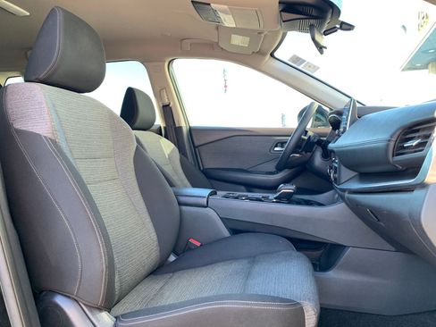 Used 2023 Nissan Rogue SV image 36