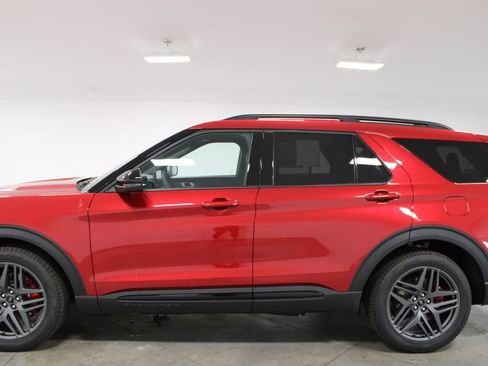 New 2026 Ford Explorer ST AWD/4WD image 5