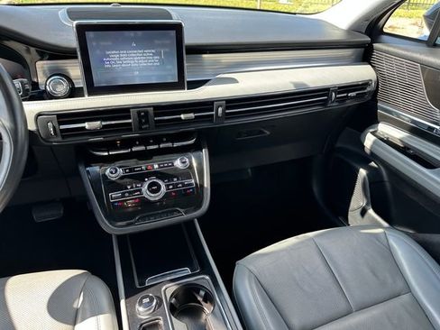 Used 2022 Lincoln Corsair Grand Touring image 19