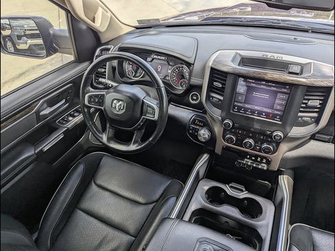 Used 2020 RAM 1500 Laramie AWD/4WD image 25