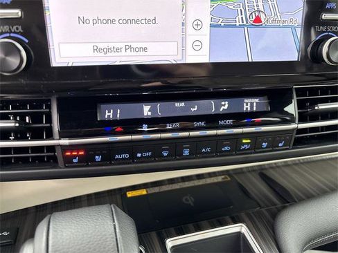 Certified 2024 Toyota Sienna Limited image 20