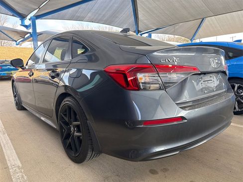 Used 2022 Honda Civic Sport image 7