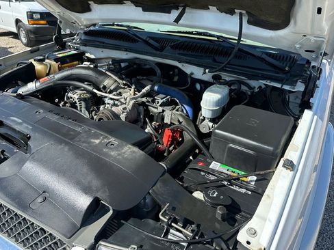 Used 2003 Chevrolet Silverado 2500 LS w/ Skid Plate Package AWD/4WD image 41