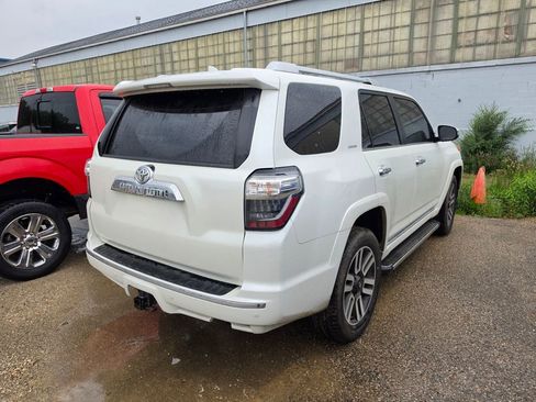 Used 2023 Toyota 4Runner Limited AWD/4WD image 2