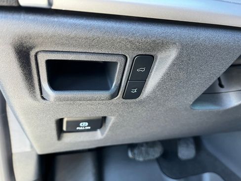 New 2026 Ford Expedition Active image 12