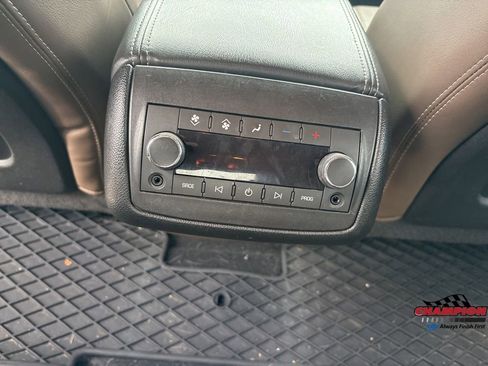 Used 2017 GMC Acadia Limited SLT image 29