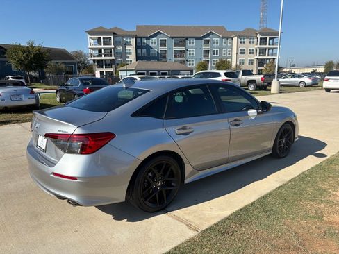 Used 2022 Honda Civic Sport image 8