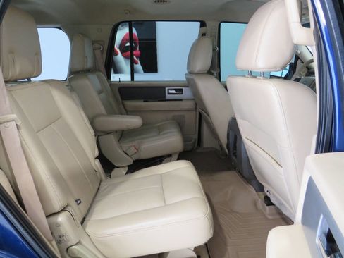 Used 2012 Ford Expedition XLT image 12