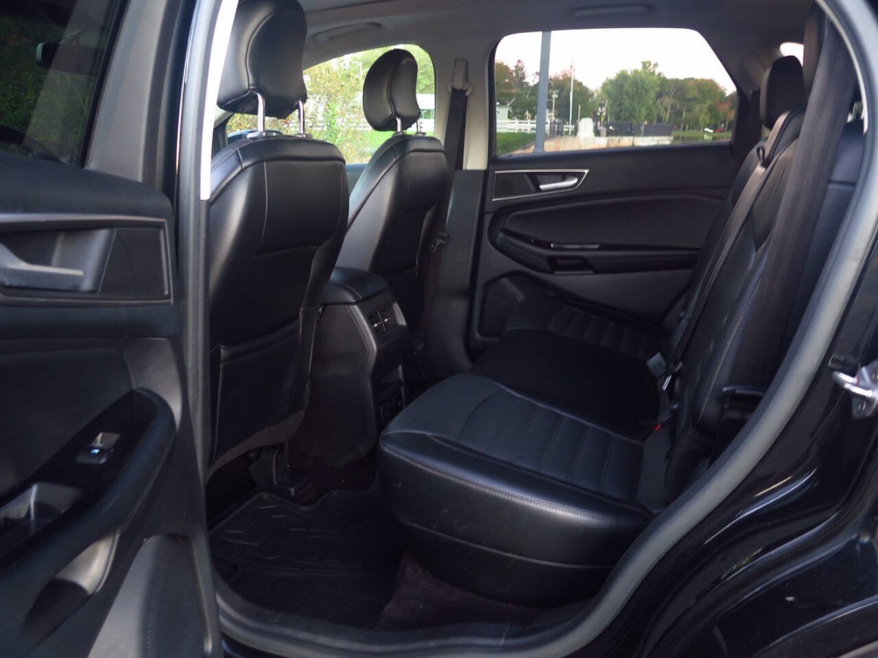 Used 2015 Ford Edge SEL w/ Equipment Group 201A AWD/4WD image 14