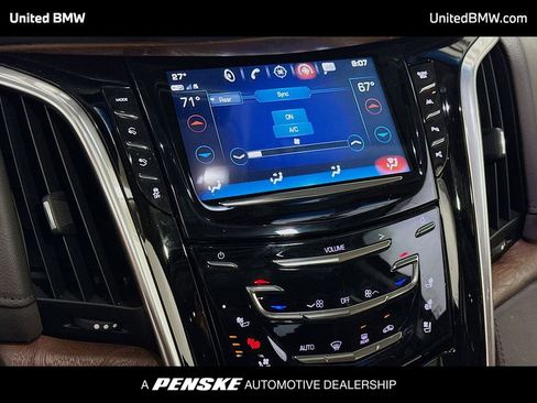 Used 2019 Cadillac Escalade Premium Luxury image 11