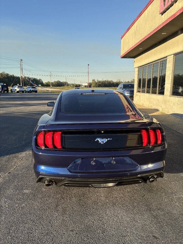 Used 2018 Ford Mustang Coupe w/ Equipment Group 101A RWD image 4
