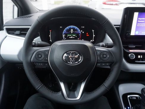 New 2026 Toyota Corolla SE image 3