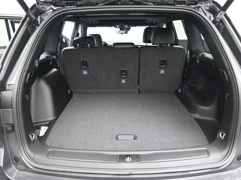 New 2025 Jeep Grand Cherokee Altitude image 19