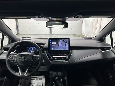 Used 2025 Toyota Corolla SE w/ SE Premium Package image 41