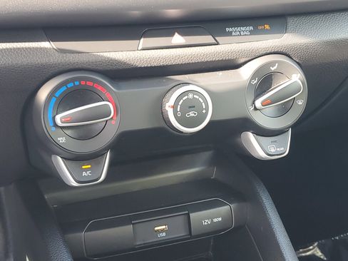 Used 2023 Kia Rio S image 24