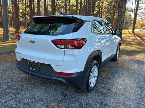 Used 2023 Chevrolet TrailBlazer LS image 3