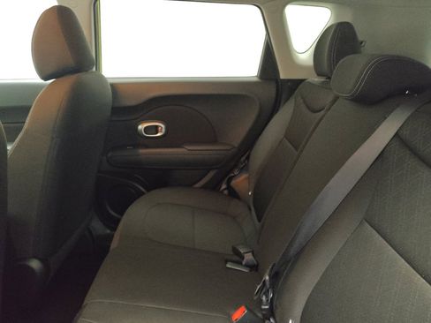 Used 2019 Kia Soul FWD image 18