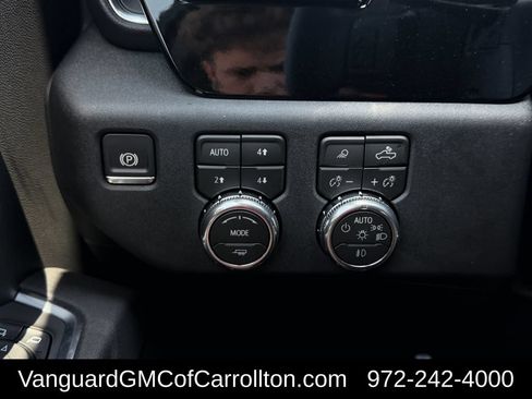 New 2026 GMC Sierra 1500 SLT AWD/4WD image 19