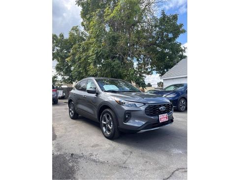 Used 2025 Ford Escape ST-Line Select AWD/4WD image 5