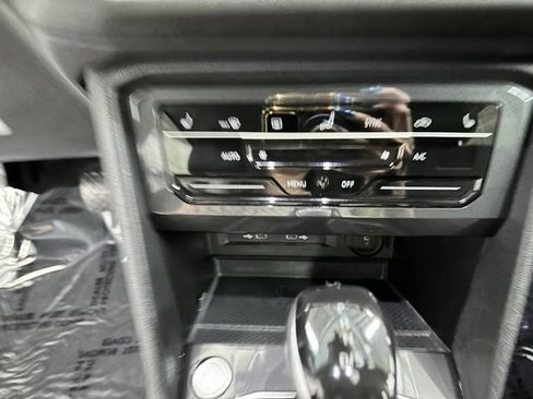 Certified 2023 Volkswagen Tiguan SE AWD/4WD image 6