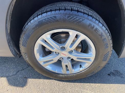 Used 2018 GMC Terrain SLE image 4