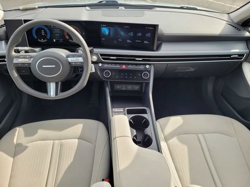 Used 2025 Hyundai Sonata SEL image 9