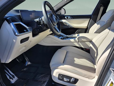 Certified 2024 BMW X6 M60i w/ Dynamic Handling Package image 9