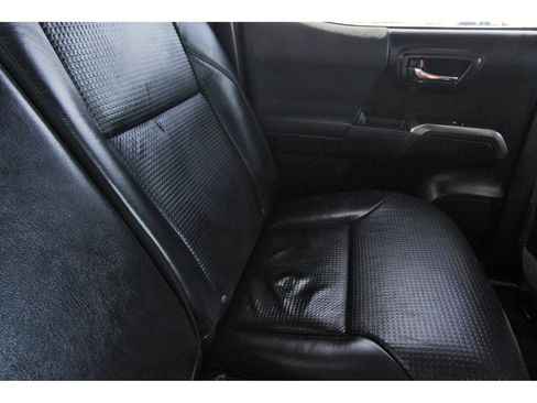 Used 2020 Toyota Tacoma TRD Sport w/ TRD Premium Sport Package RWD image 14