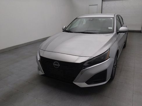 Used 2023 Nissan Altima 2.5 SV image 15