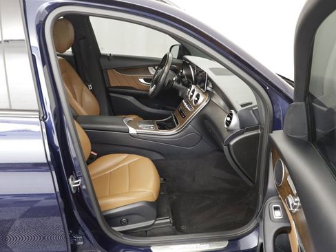 Used 2022 Mercedes-Benz GLC 300 4MATIC image 21