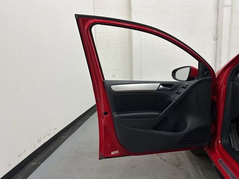 Used 2012 Volkswagen GTI 4-Door FWD image 28