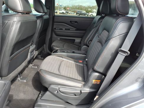 Used 2023 Nissan Pathfinder Rock Creek image 9