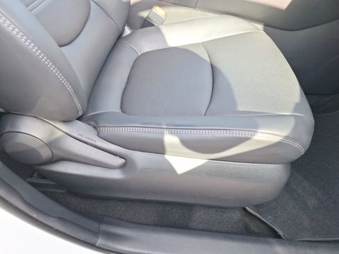 Used 2021 Toyota RAV4 Limited w/ Limited Grade Weather Package AWD/4WD image 37