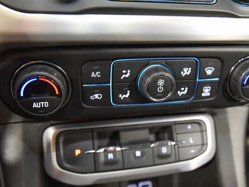 Used 2021 GMC Acadia SLE w/ Driver Convenience Package image 21