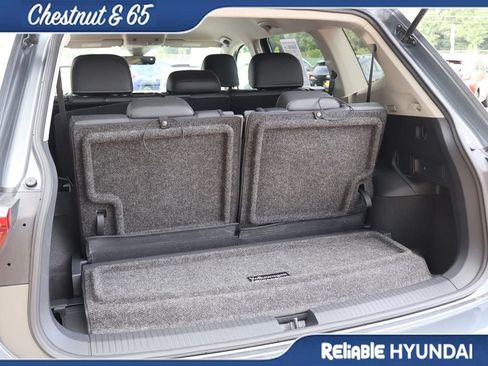 Used 2022 Volkswagen Tiguan SE FWD image 17