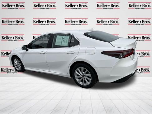 Used 2022 Toyota Camry LE image 28