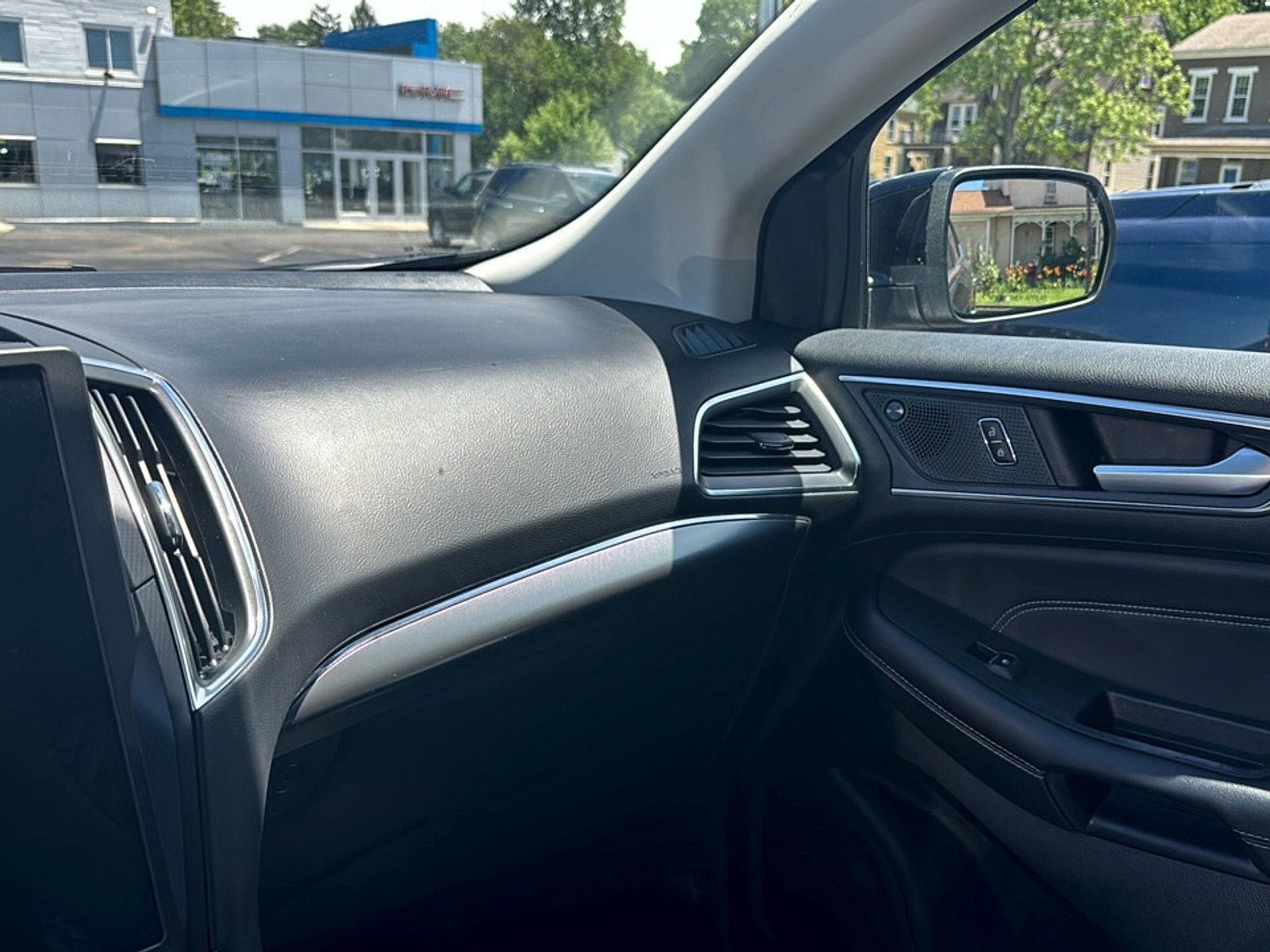 Used 2024 Ford Edge Titanium AWD/4WD image 19
