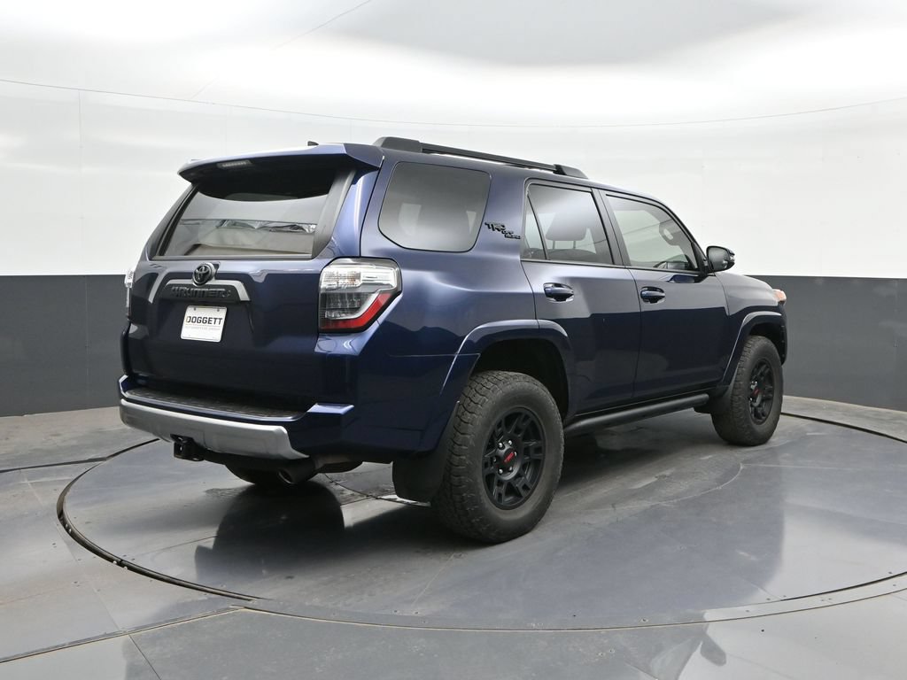 Used 2022 Toyota 4Runner TRD Off-Road Premium AWD/4WD image 11