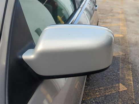 Used 2010 Ford Fusion SEL image 13