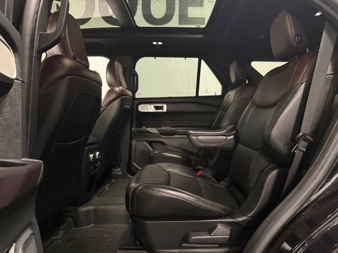 Used 2020 Ford Explorer Platinum w/ Premium Technology Package AWD/4WD image 10