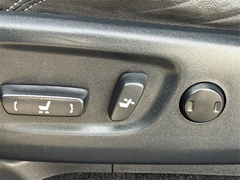 Used 2016 Toyota 4Runner SR5 Premium image 21