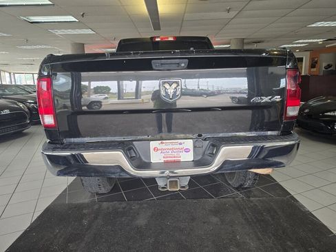 Used 2018 RAM 2500 Tradesman w/ Chrome Appearance Group AWD/4WD image 6