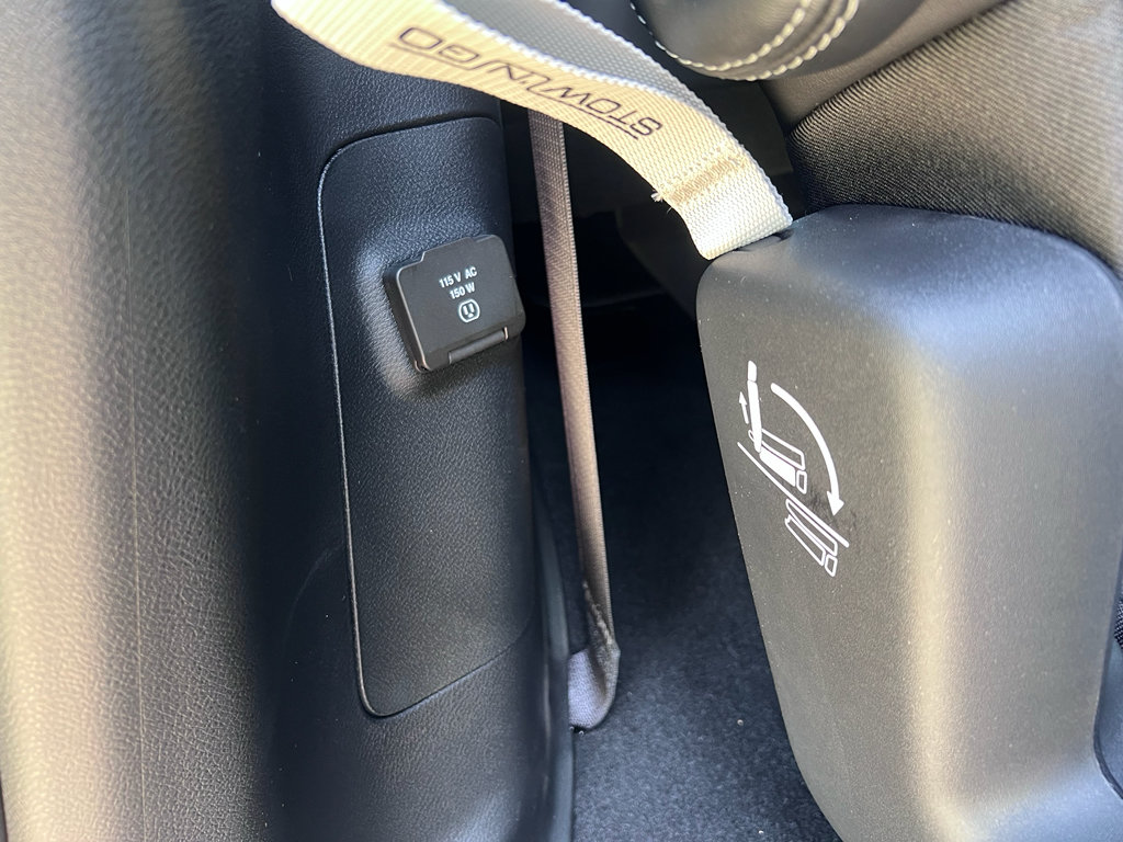 New 2027 Chrysler Pacifica Select w/ Family Tech Group FWD image 14