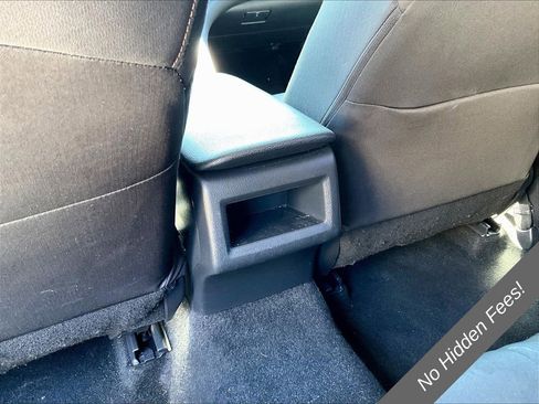 Used 2018 Toyota Camry LE FWD image 27
