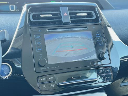 Used 2017 Toyota Prius Four Touring image 19