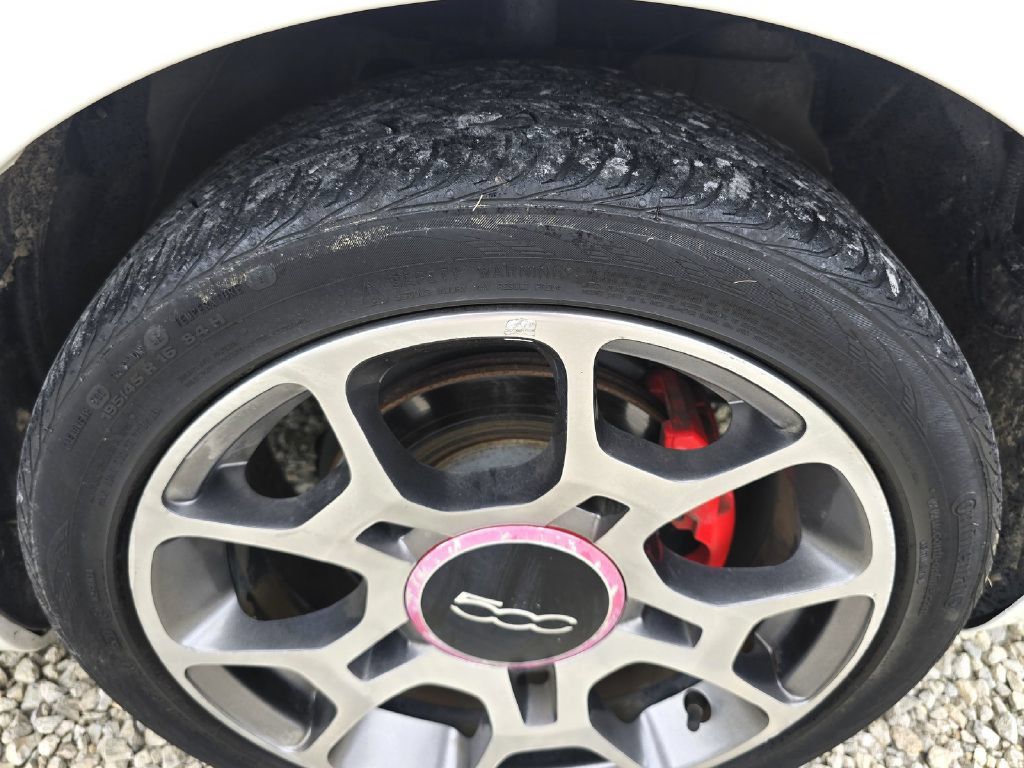 Used 2015 FIAT 500 Sport w/ Comfort/Convenience Group FWD image 25