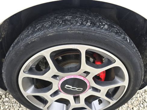 Used 2015 FIAT 500 Sport w/ Comfort/Convenience Group FWD image 25