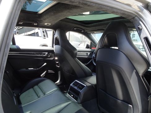Used 2018 Porsche Panamera Turbo Sport Turismo AWD/4WD image 18