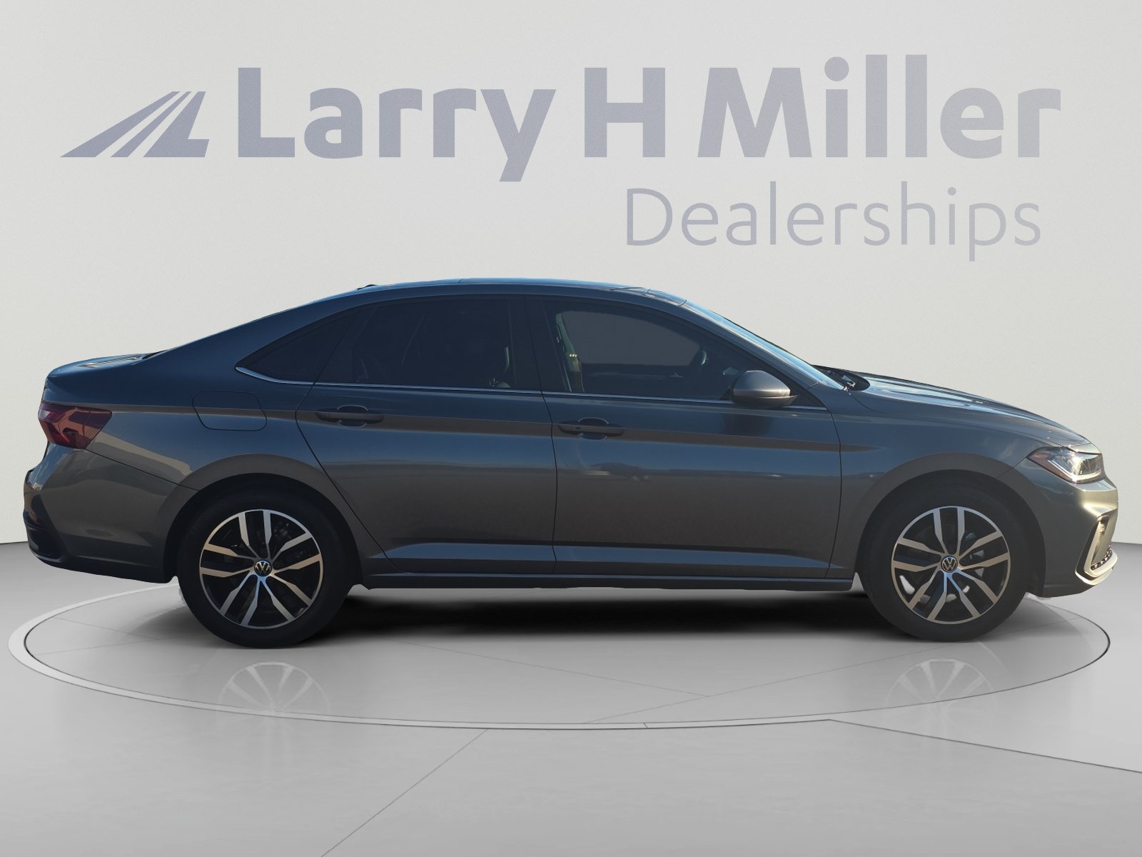 Used 2026 Volkswagen Jetta SE FWD image 6