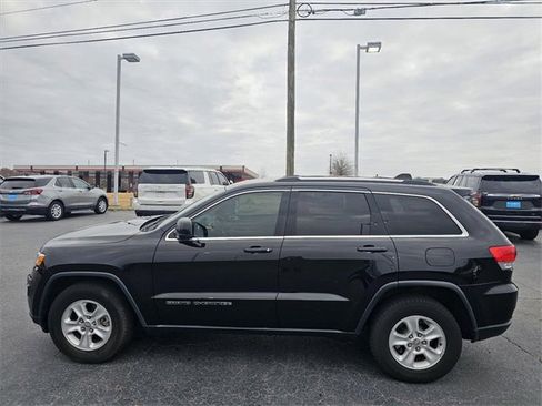 Used 2017 Jeep Grand Cherokee Laredo w/ Quick Order Package 2BE image 4